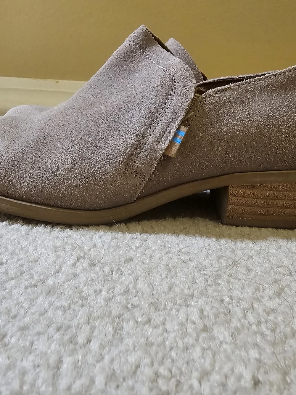 Toms Taupe Suede Low Block Heel Women Loafer Size 7.5